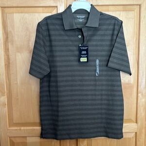 Men’s golf shirt. Collar size small.